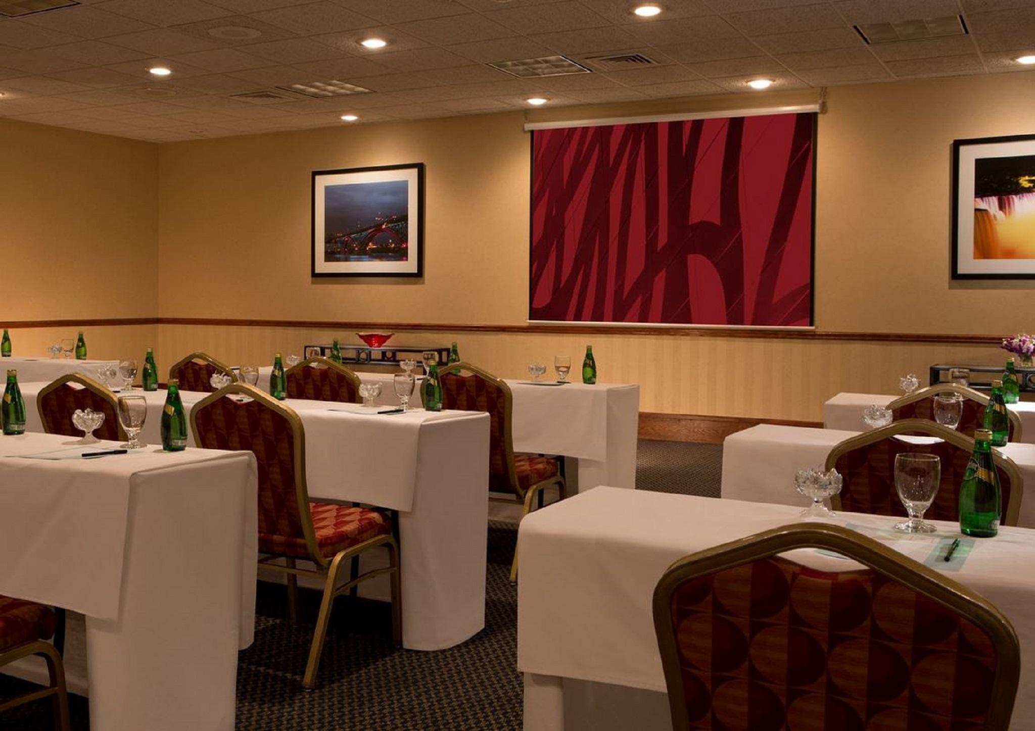 M Hotel Buffalo Cheektowaga Exterior photo